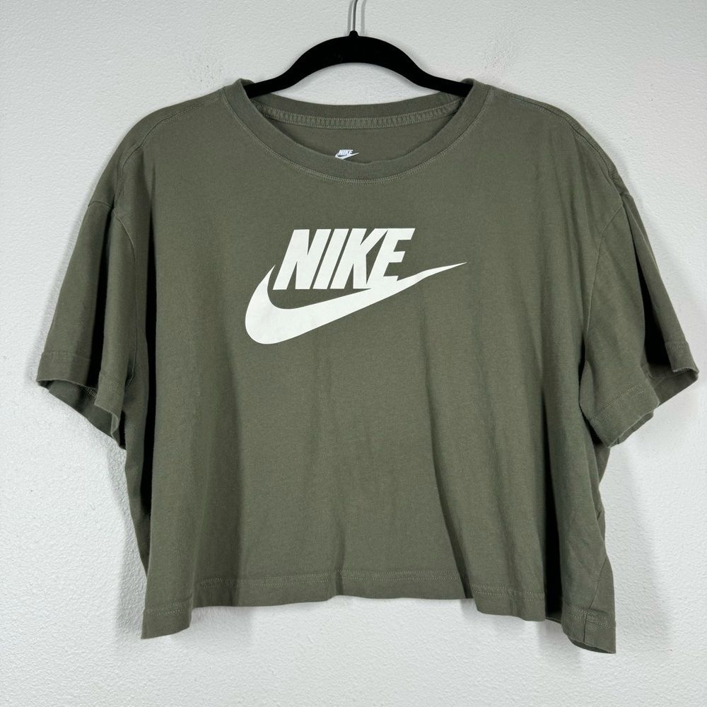 Nike Sportswear Essential Women's Cropped Logo T Shirt Top Army Green Size XL